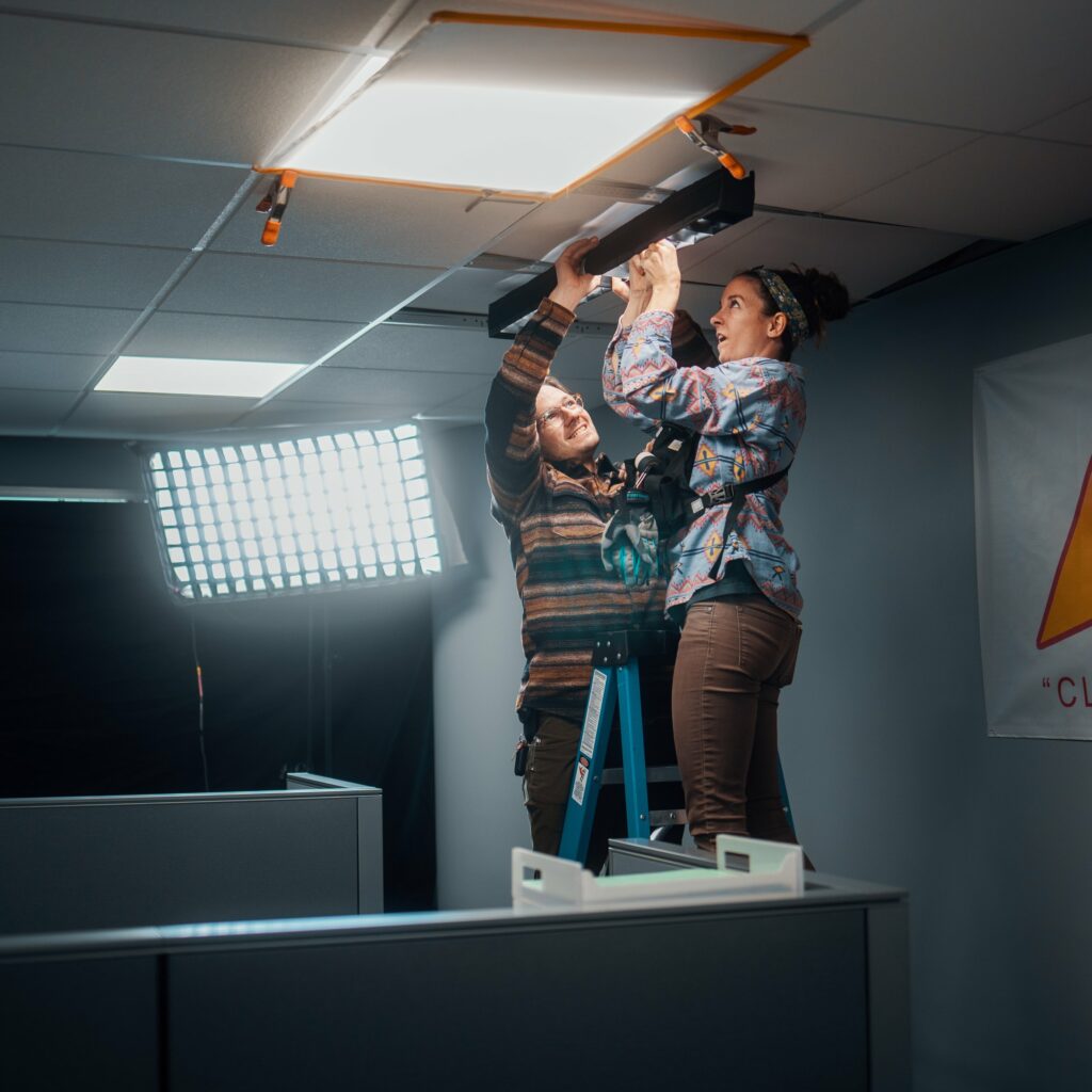 B7400773 - NEAT LOANS - Otherworldly Productions Staging Site