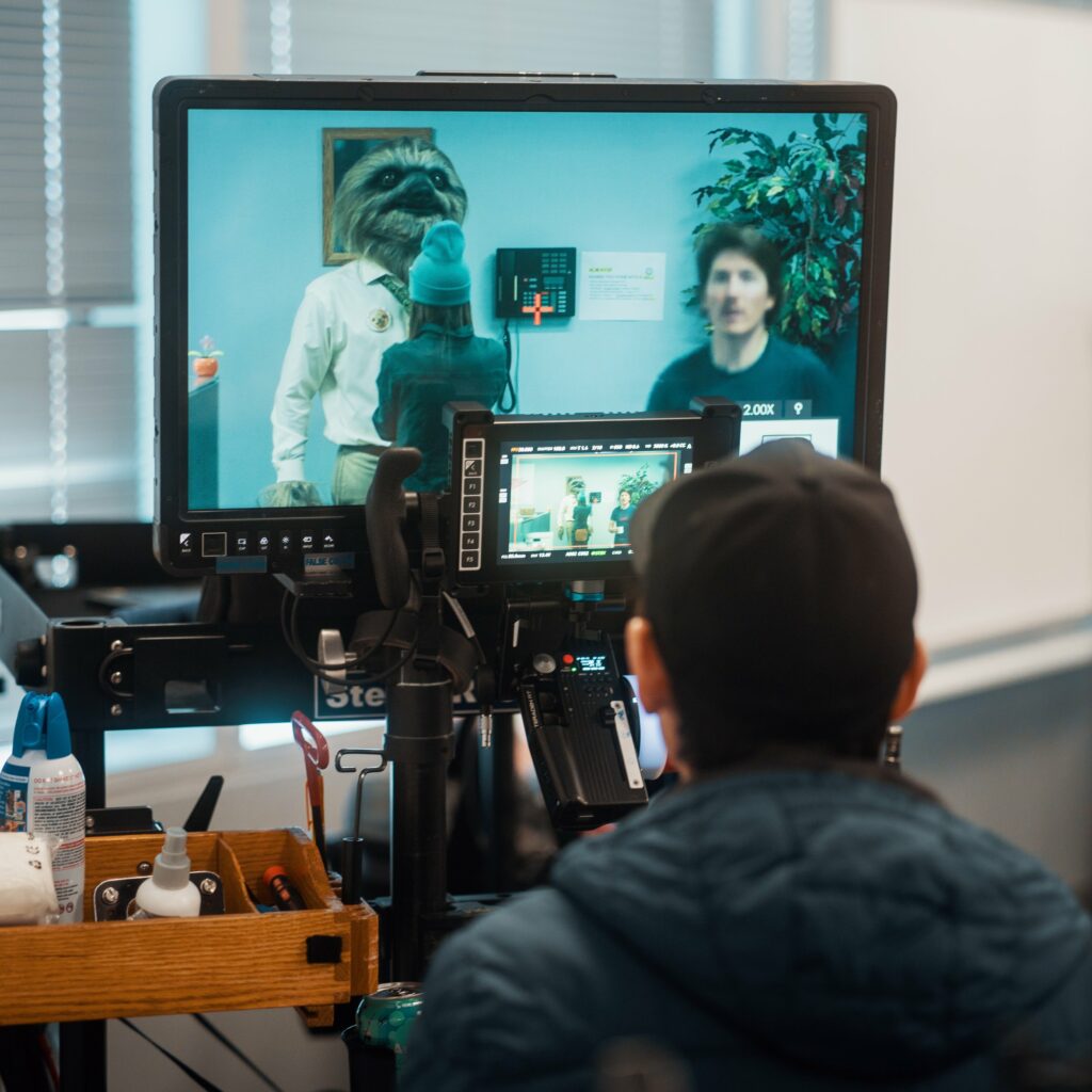 B7400839 - NEAT LOANS - Otherworldly Productions Staging Site